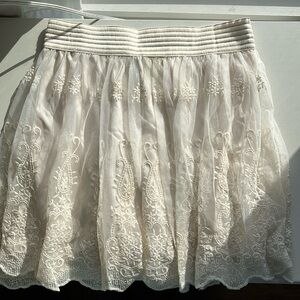 Lace skirt